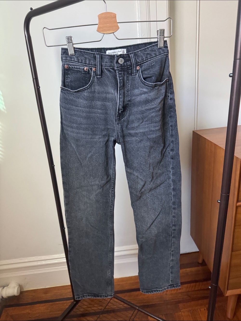Abercrombie 90’s straight ultra high rise jeans
